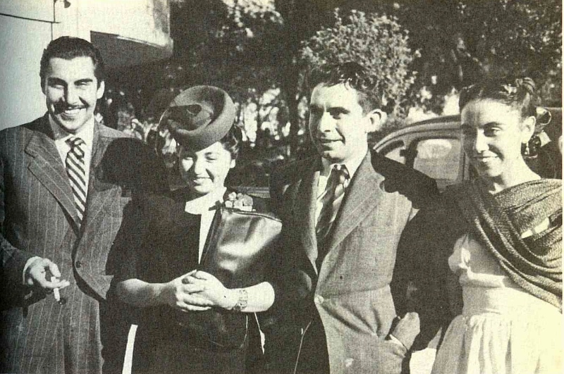 El Indio Fernandez, Olivia Peralta, José y Rosaura Revultas llegando al homenaje por el premio a El luto humano, 1943 (800x531)