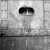 Interno de la Castañeda observa a través de la rendija de una puerta, ca. 1945. inv. 296522 SECRETARÍA DE CULTURA. - INAH. - FOTOTECA NACIONAL. - MÉX. Reproducción autorizada por el INAH.